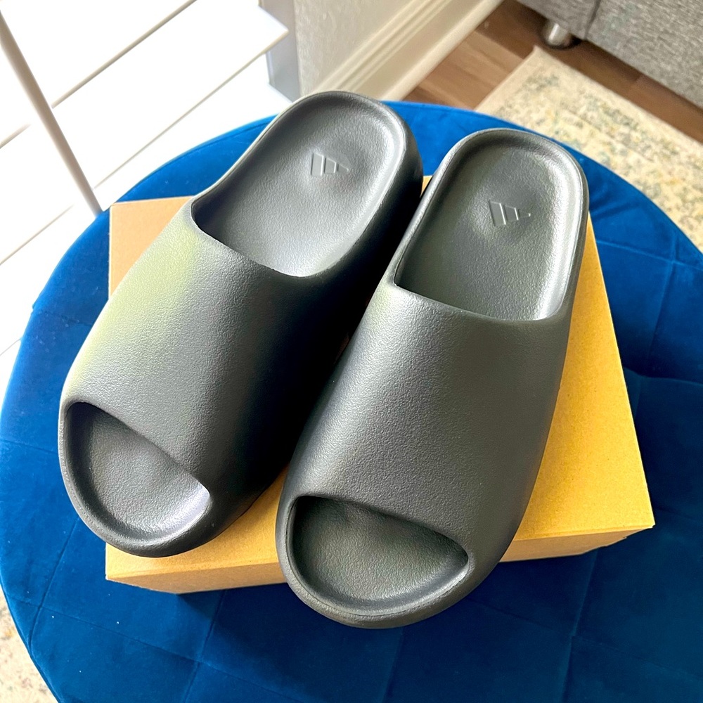 Adidas Yeezy Slides Onyx (“Black”) HQ6448